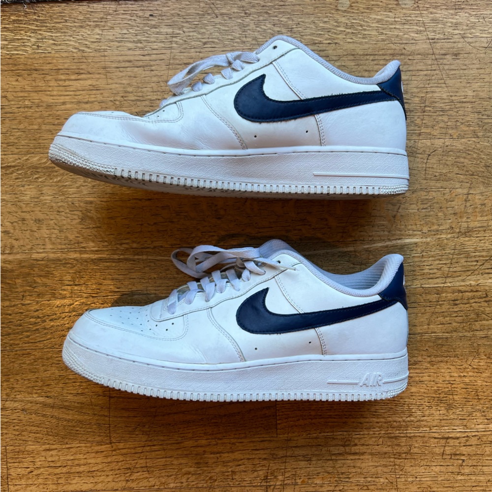 NIKE Air Force 1 white leather with black accents (men’s)